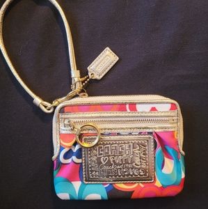 Coach poppy signature pouch